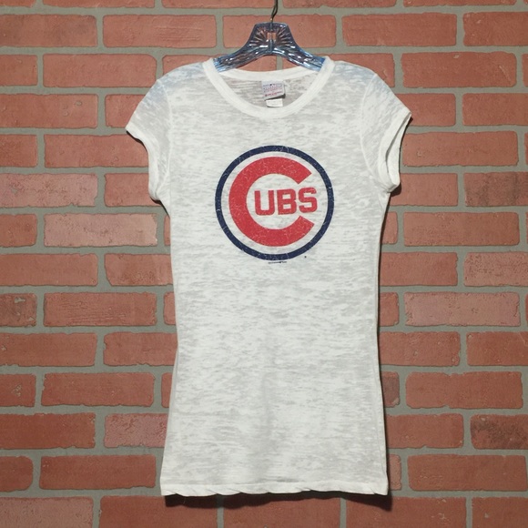 5th & Ocean Tops - Chicago Cubs MLB burn out t-shirt.